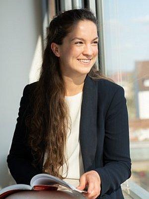 Elena Palzer Studentin