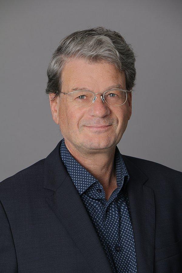 Profilbild von Prof. Dr. Ralf Oetinger