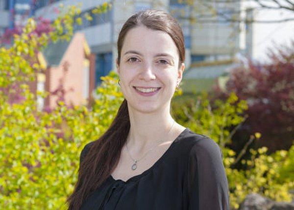 Profilbild von Dr. Julia Frisch