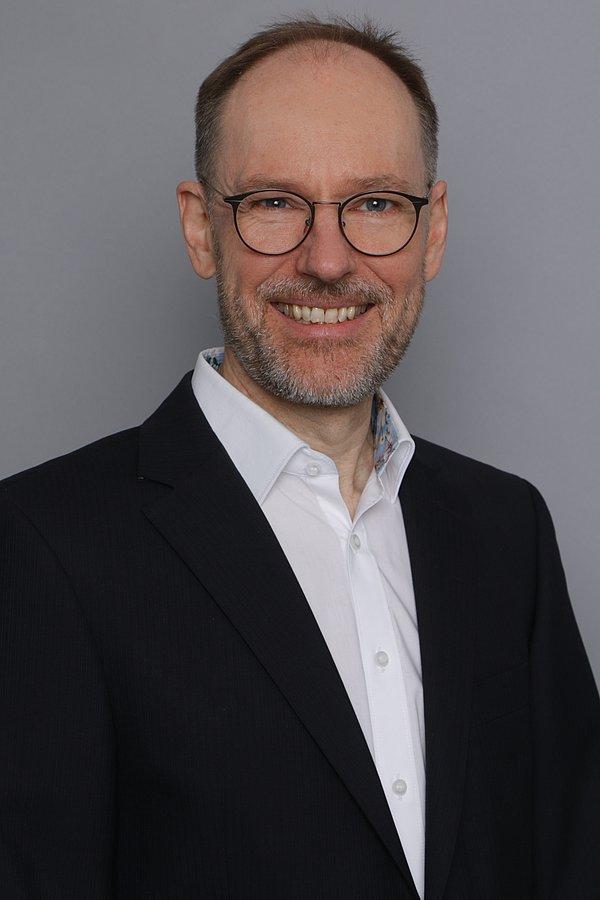 Profilbild von Prof. Dr. Oliver Scholz