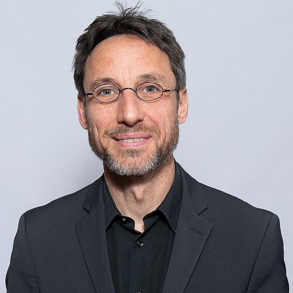 Profilbild von Prof. Dr. rer. pol. Thomas Bousonville