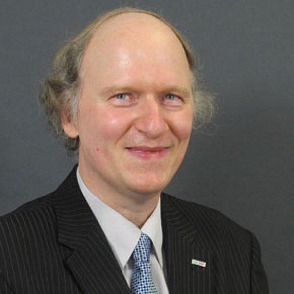 Profilbild von Prof. Dr. Thomas Tinnefeld
