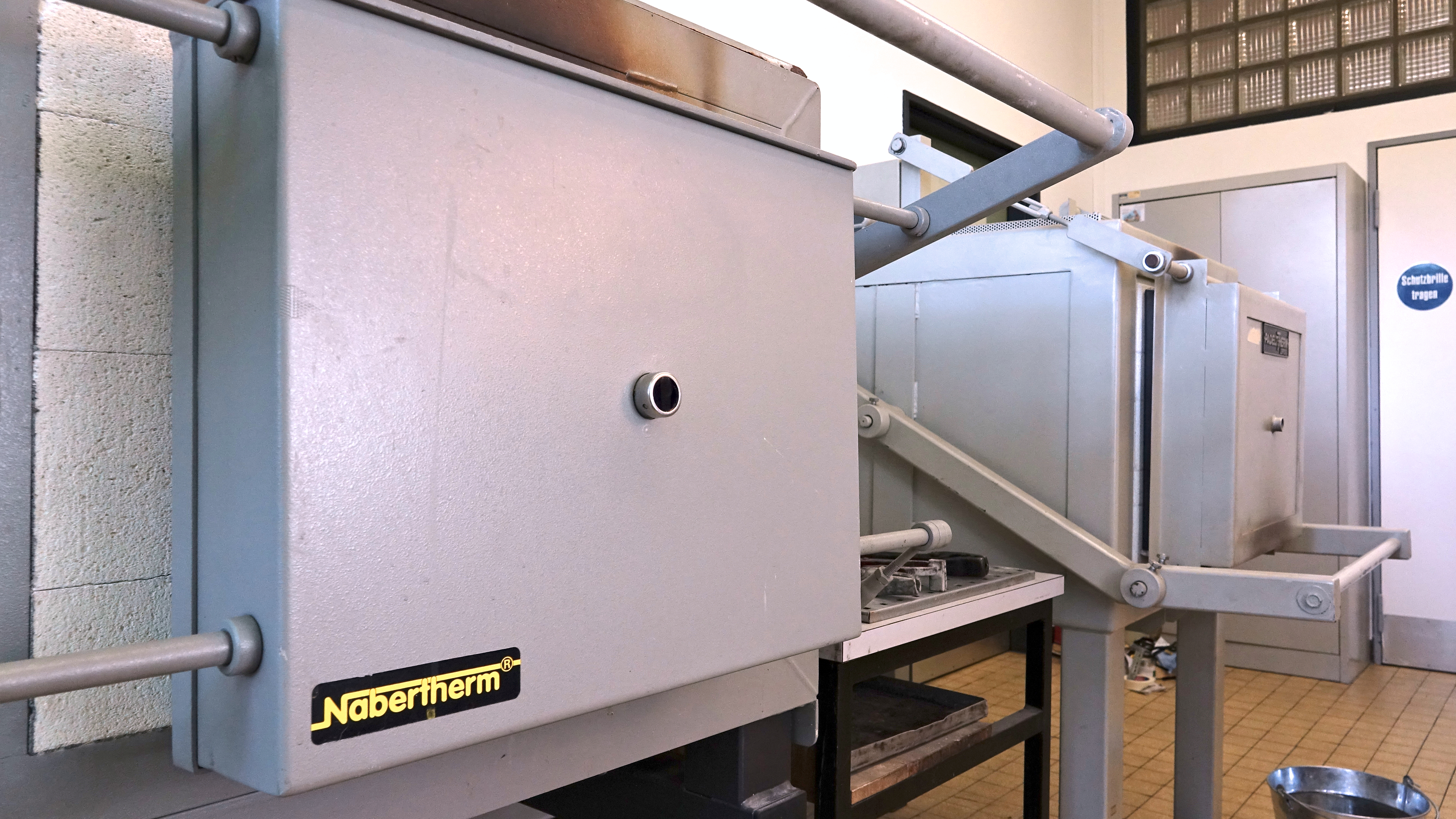 Zwei Öfen von außen