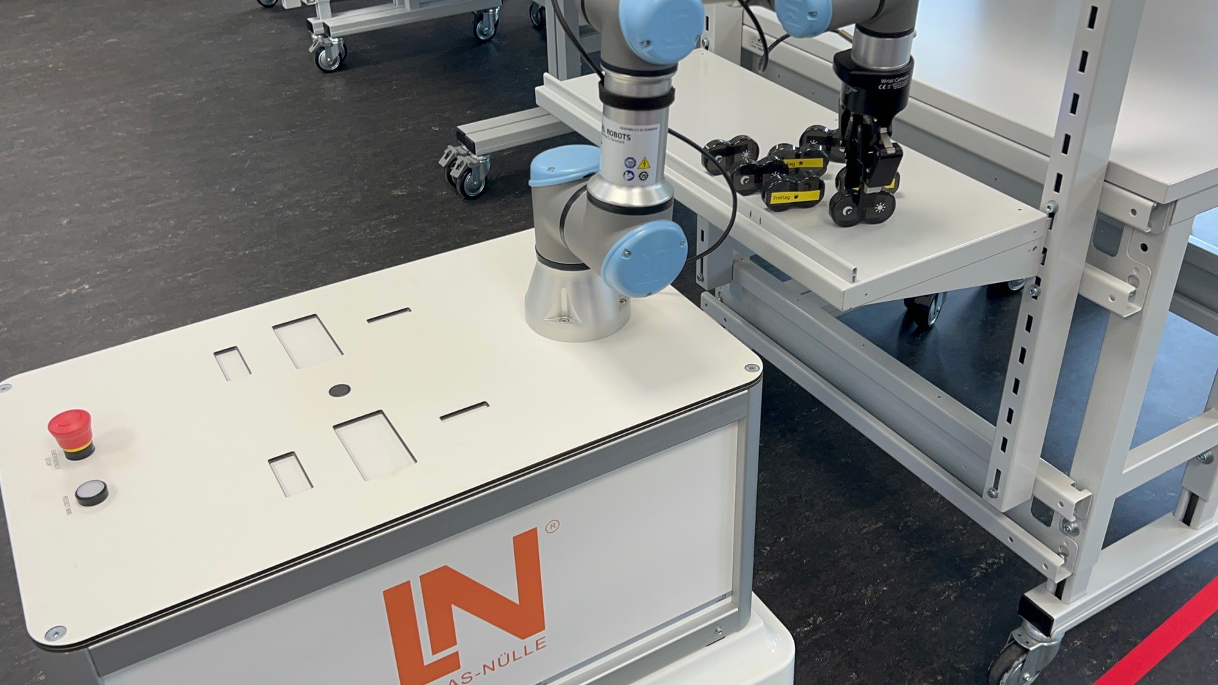 Mobiler Roboter
