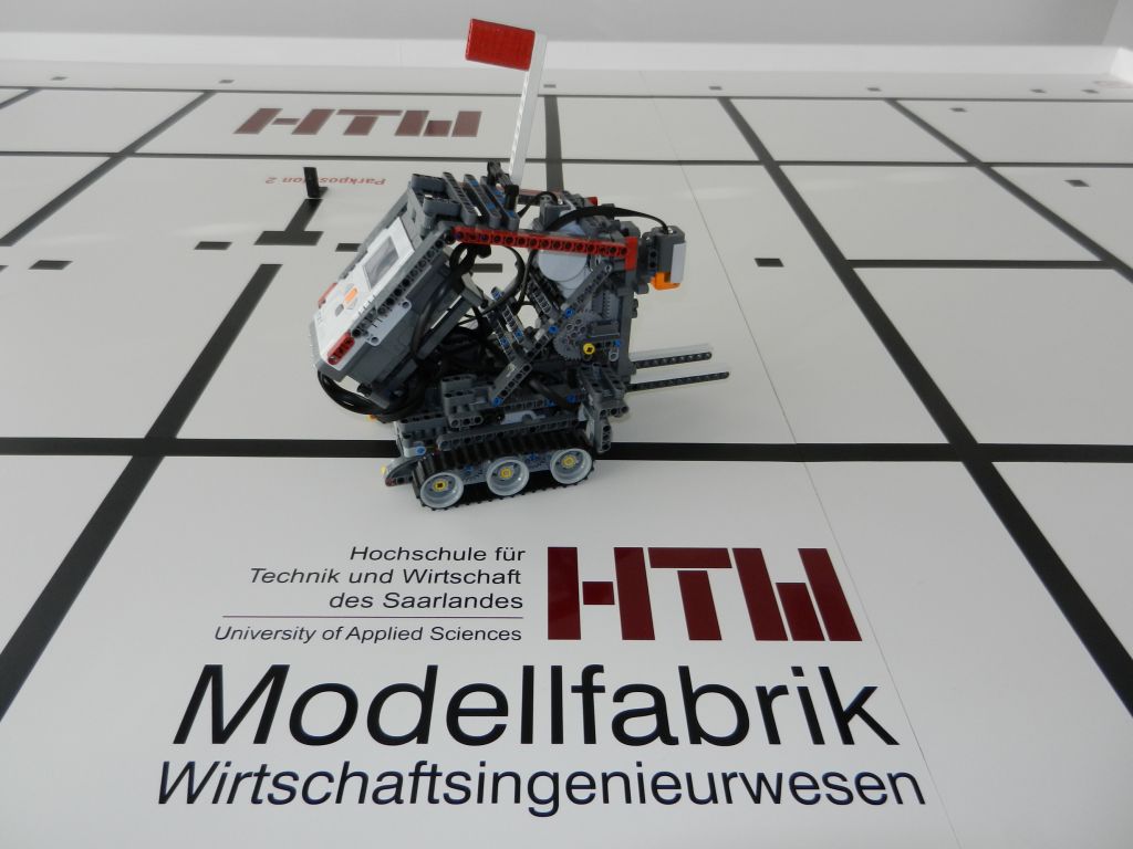 Modellfabrik-mindstorms-Foto1.jpg