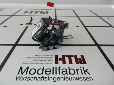 Modellfabrik-mindstorms-Foto1.jpg